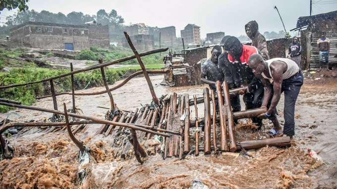 Überflutung Brücke